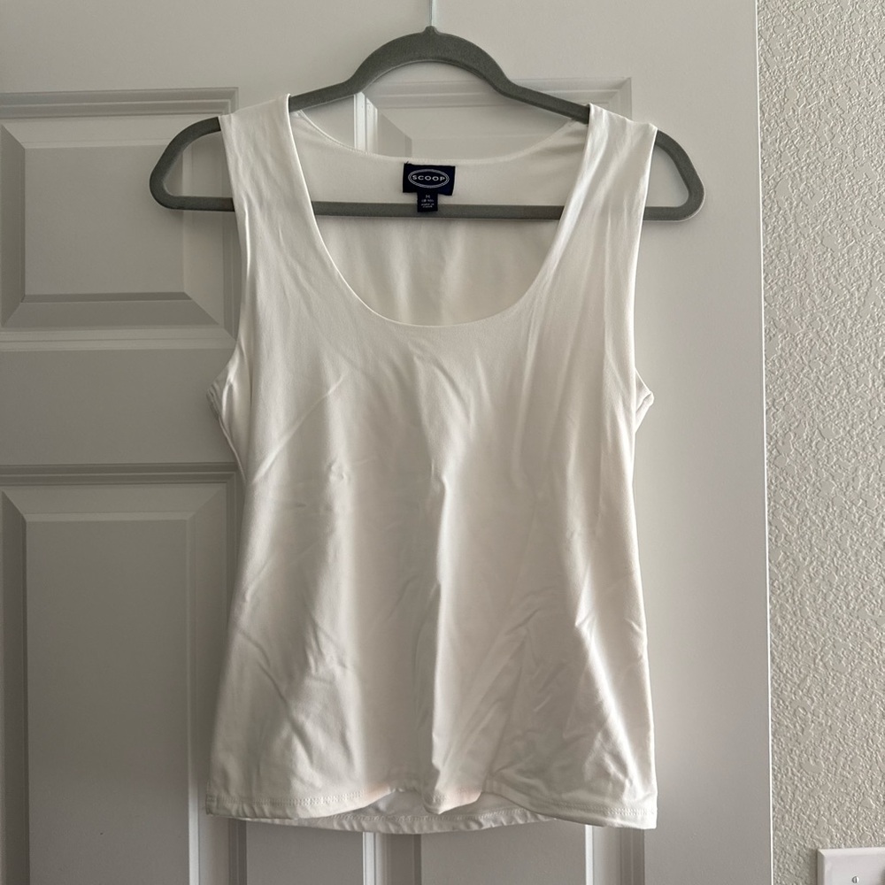 Scoop White Scoop Neck Tank Top